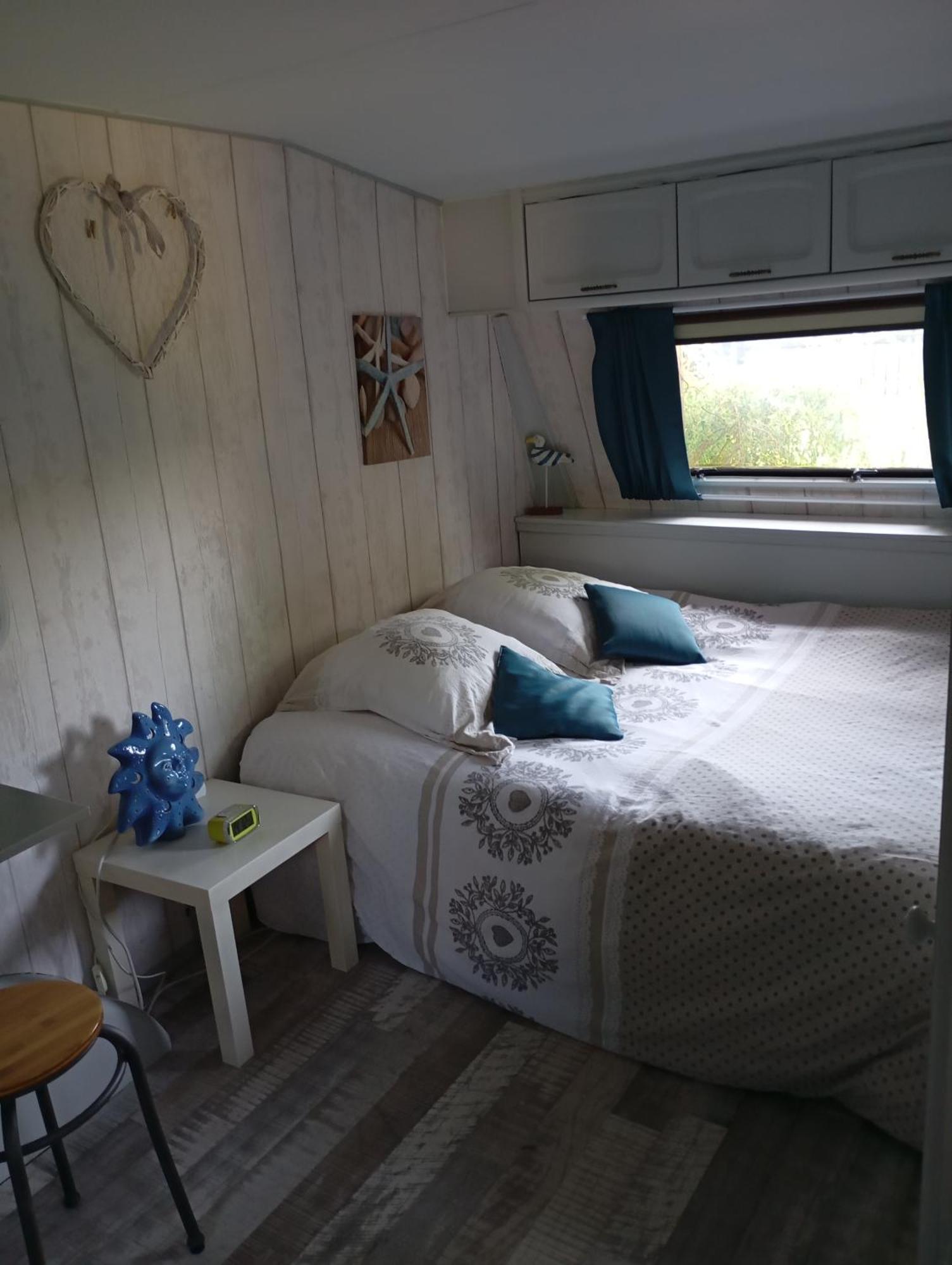 オータンTiny House Plein Centreアパートメント エクステリア 写真
