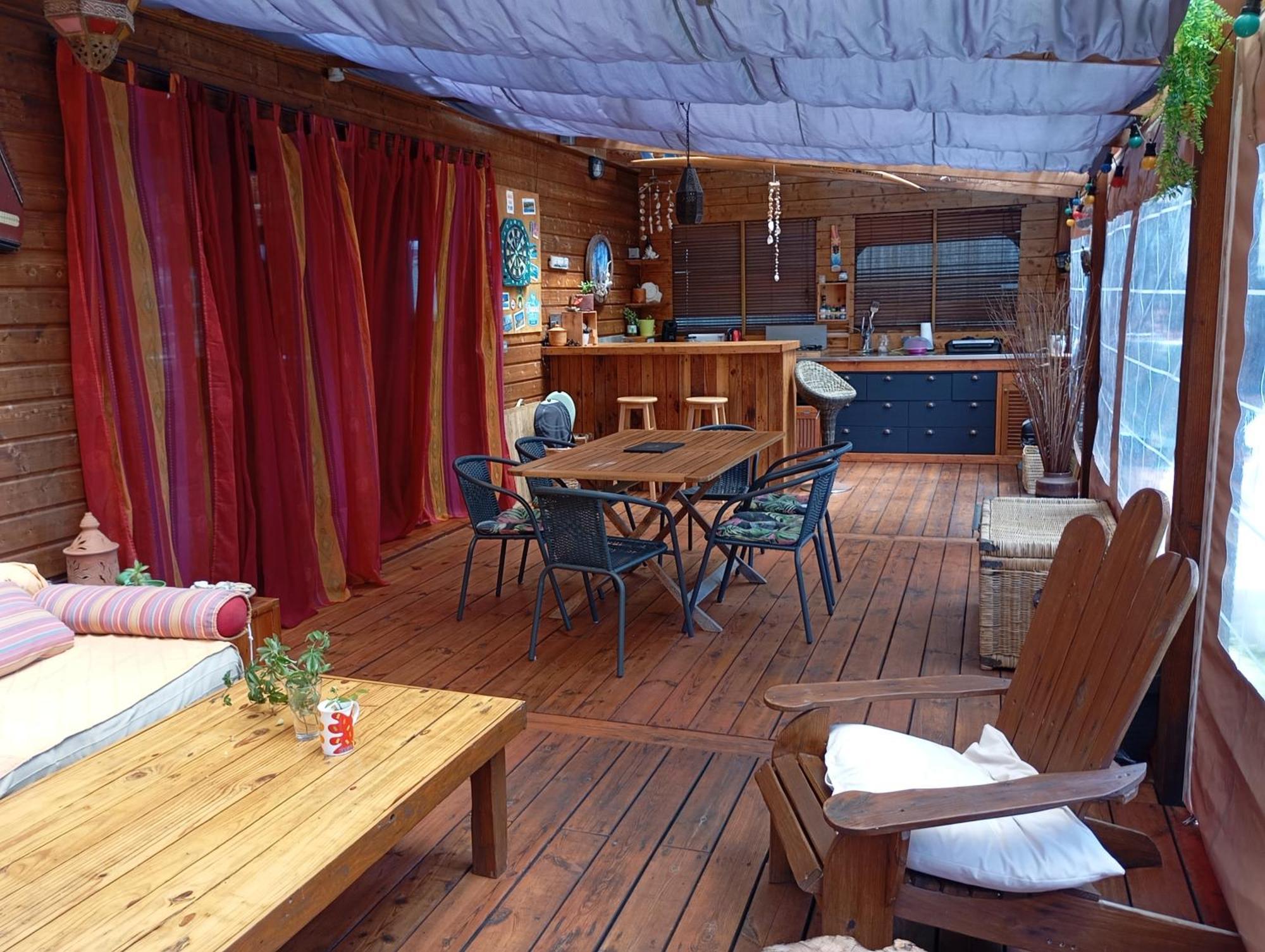 オータンTiny House Plein Centreアパートメント エクステリア 写真