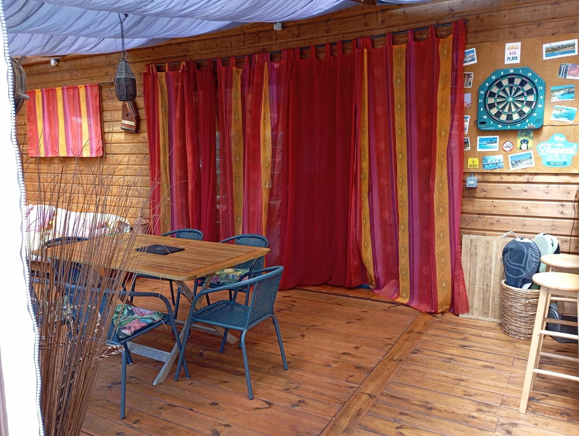 オータンTiny House Plein Centreアパートメント エクステリア 写真